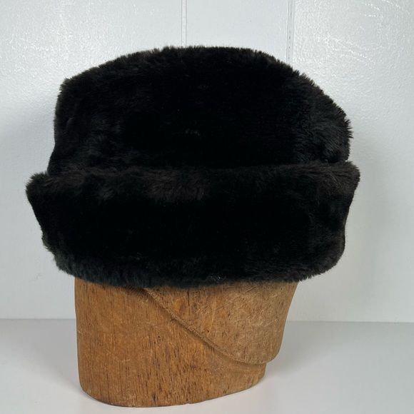 Vintage Dark Brown Faux Fur Winter Cap Unisex (22" Circumference) - Picture 4 of 15